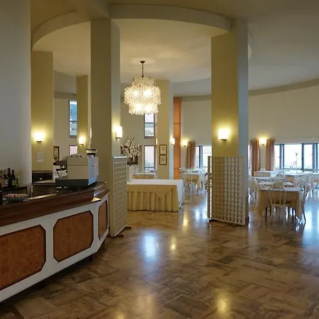 Отель Palace Сенигаллия